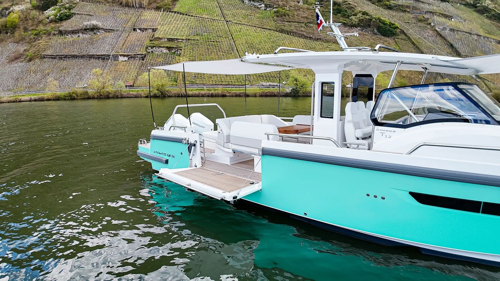 Nimbus T12 (Sport Tender 42) with its starboard balcony folded out