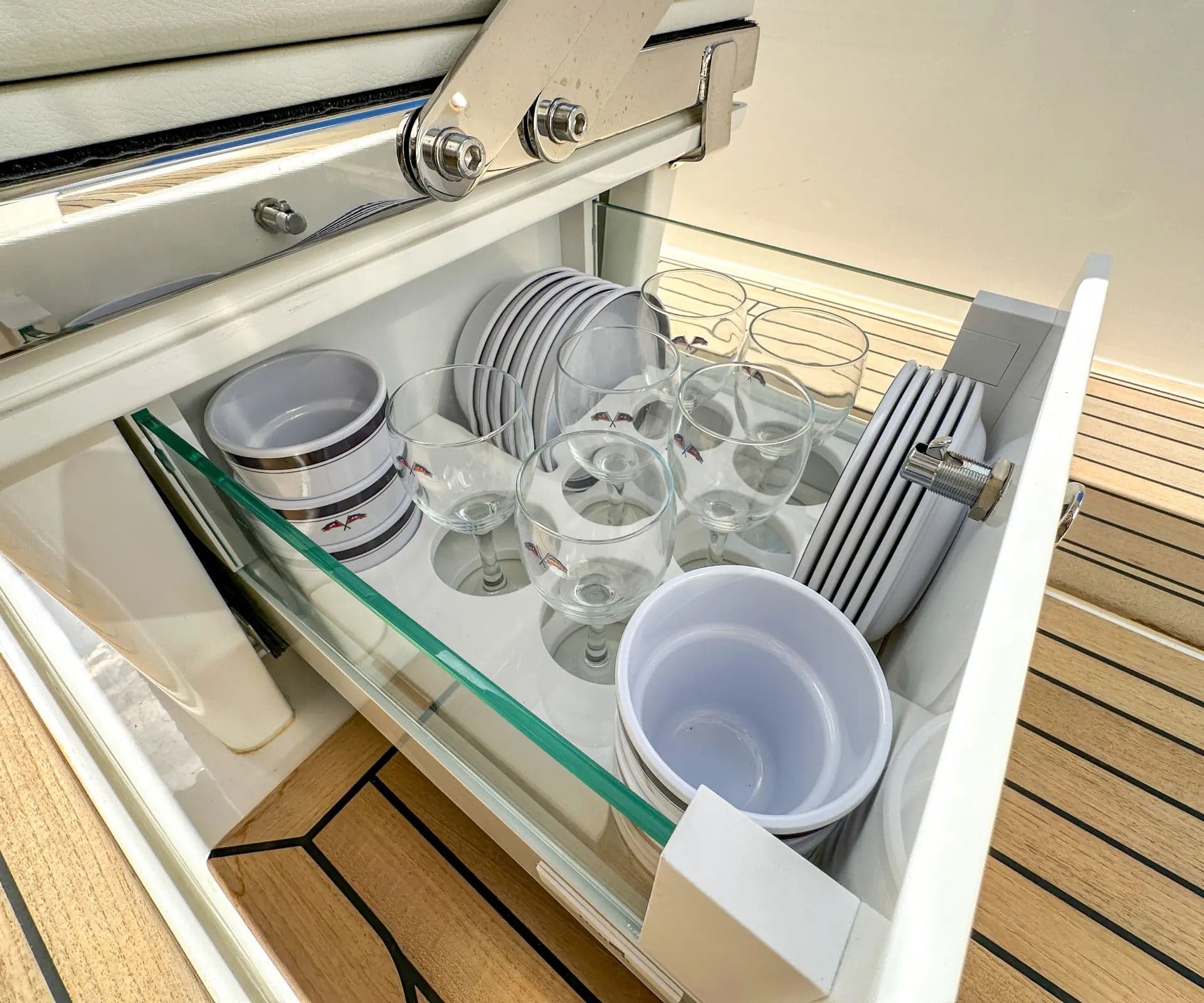 Outdoor galley drawer with tableware on the Nimbus T12 (Sport Tender 42)