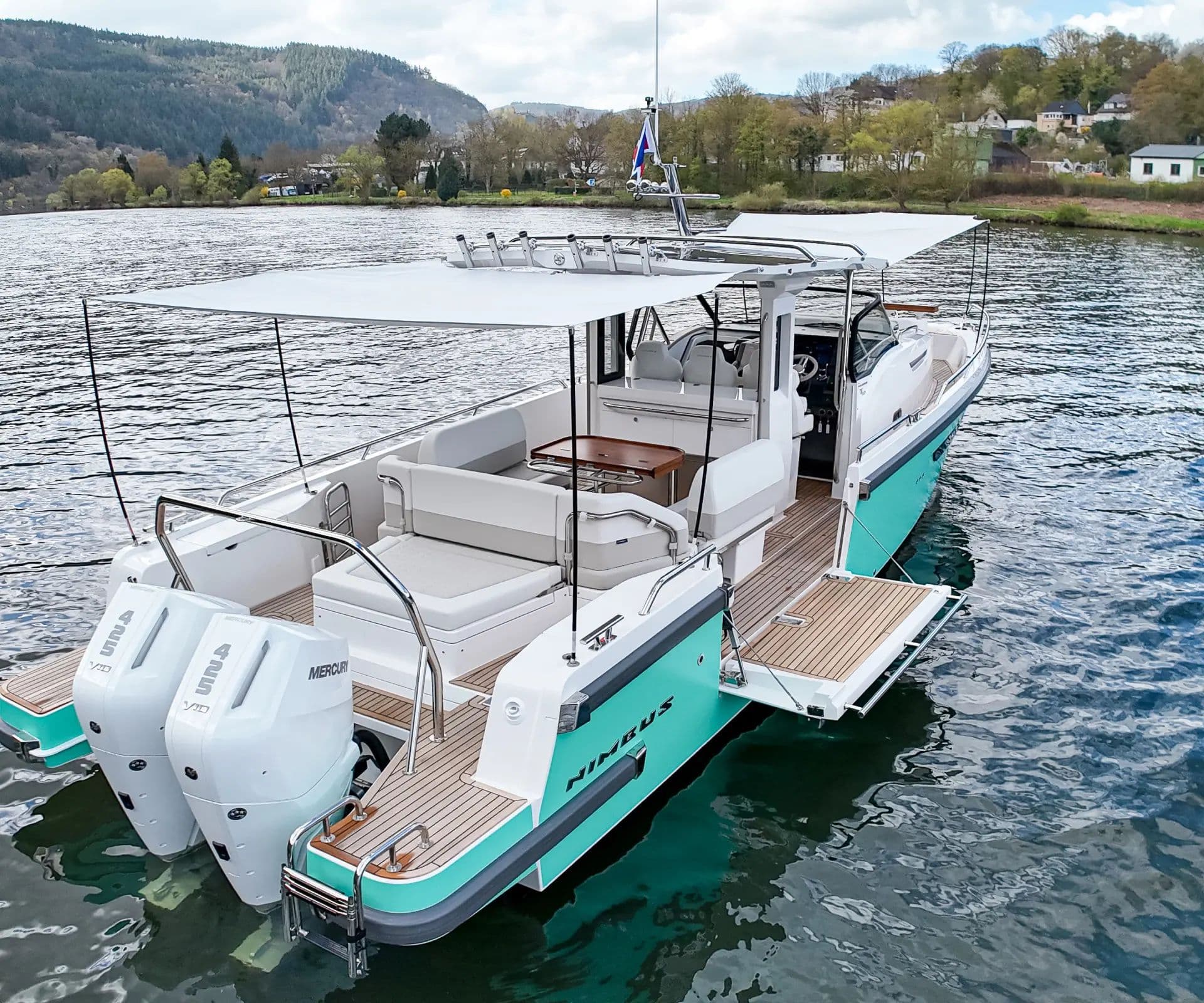 Extended swim platform and twin outboards of the Nimbus T12 (Sport Tender 42)